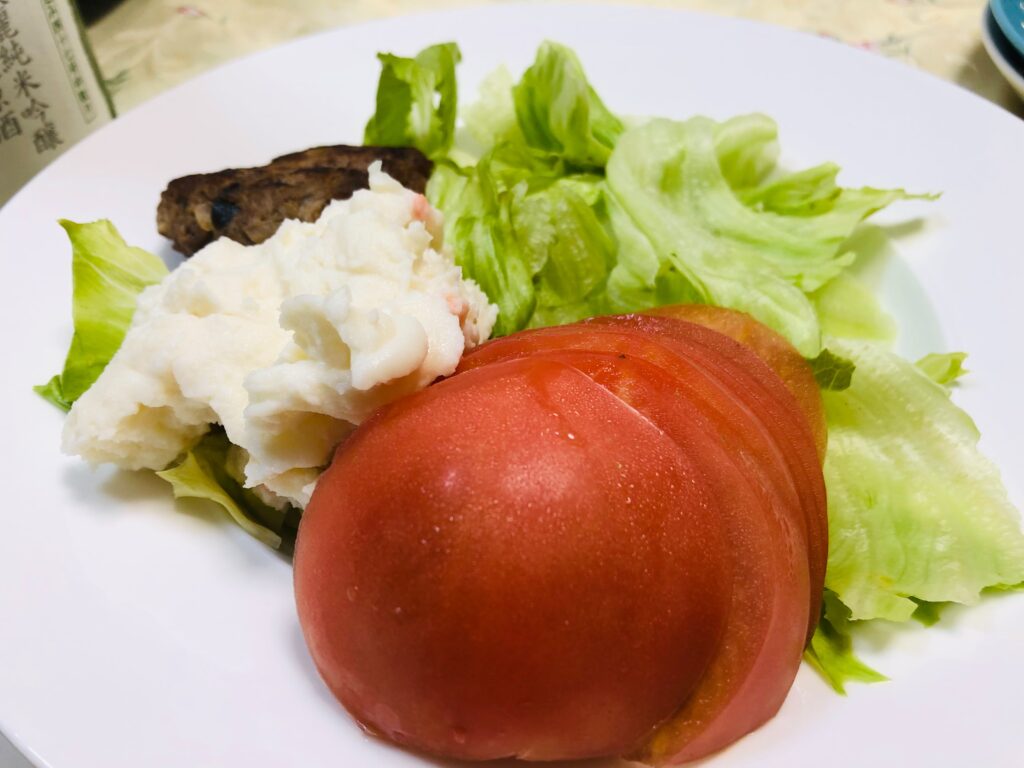 サラダ：トマト・ポテサラ